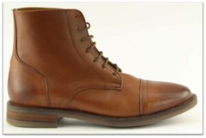 botas casuales tipo derby o bostonianas color Brandy; botas casuales hombre; tienda ser un caballero; calzado para hombre;