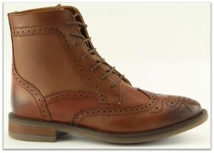 botas casuales derby o bostonianas con perforaciones color brandy; botas para caballero CDMX; ser un caballero tienda;